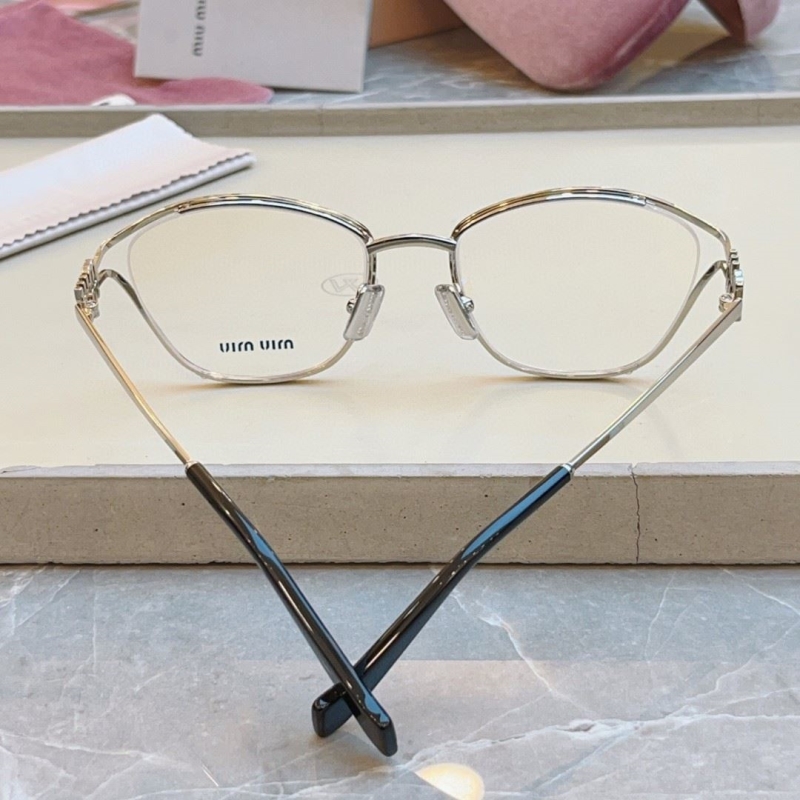 MIU MIU